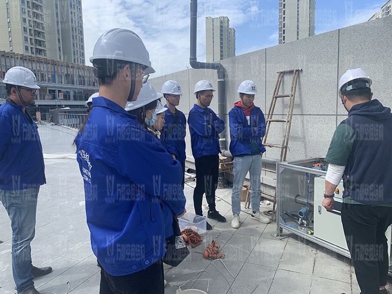萬豪空間結構員工到臺州大板橋ETFE氣枕天幕項目、溫州鐵定溜溜樂園ETFE天幕及PTFE景觀傘膜結構工項目學習交流