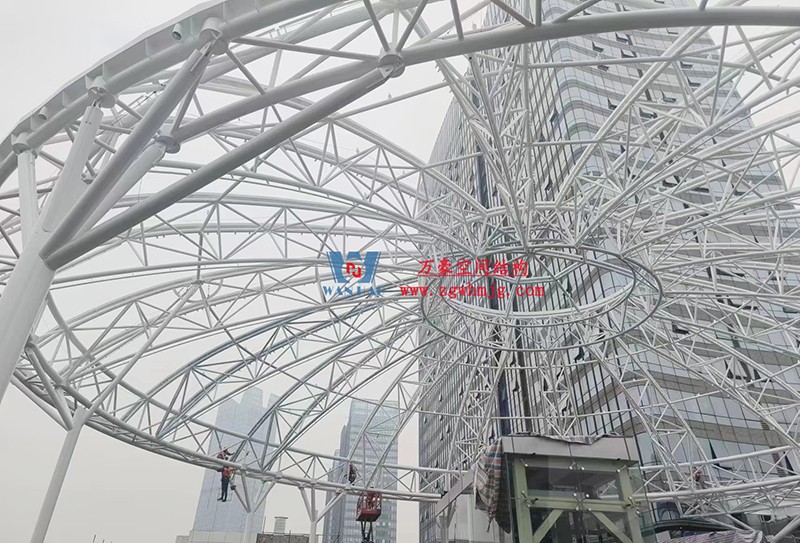明宇廣場6號地塊商業(yè)（萬達廣場）改造項目鋼膜結(jié)構(gòu)ETFE蓋頂天幕工程