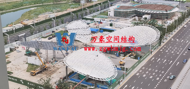 滬通鐵路張家港站前廣場蝴蝶造型空間鋼結構